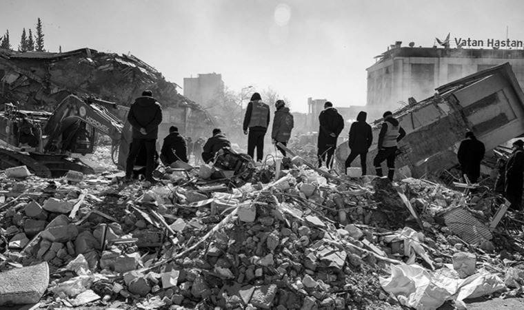 Deprem, Değerler ve Zombiler