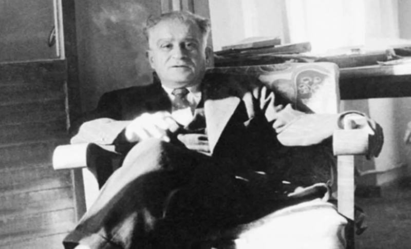 “Saatleri Ayarlama Enstitüsü”: Bir Mesafenin Romanı