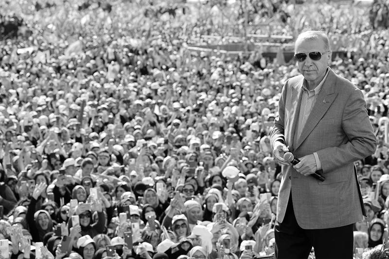 Erdoğan ve AKP Türkiye Siyasetini Nasıl Domine Etti? “Eşraf Siyaseti”nden “Ulusal Makine Siyaseti”ne