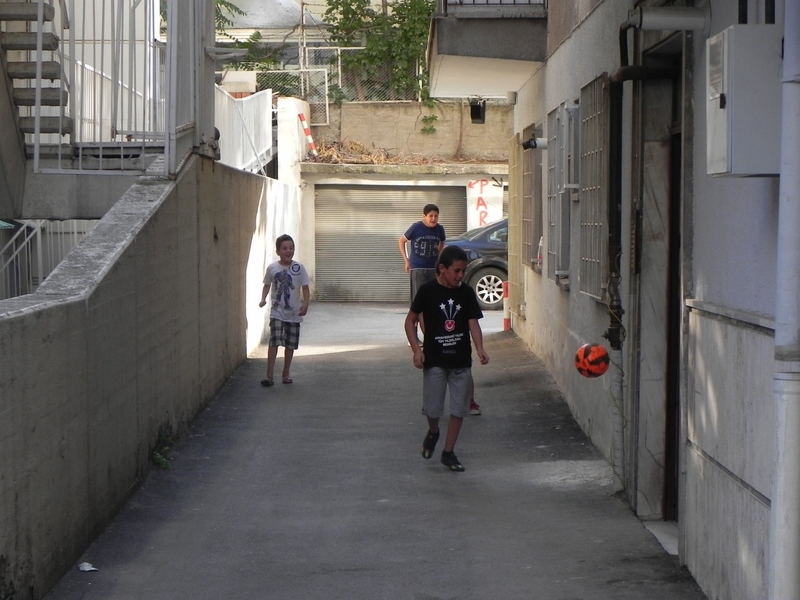 Çocuk Bayramı, Çocukların Hali ve Oyun Oynama Hakkı Üzerine