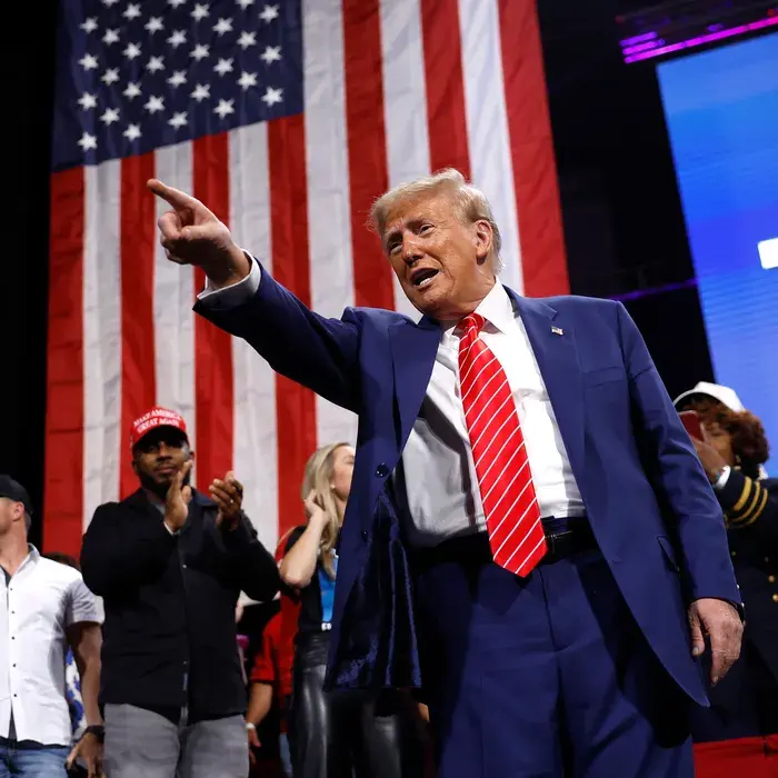 Dünyanın "En Büyük Demokrasisi" Diktatörlük İlanına Teslim Oldu