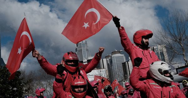 “Krizin Gölgesinde En Uzun Beş Yıl”: Yapısalcı-Marksist Bir Analizin Düşündürdükleri